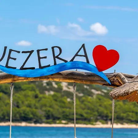 Near 2 Guests * Jezera